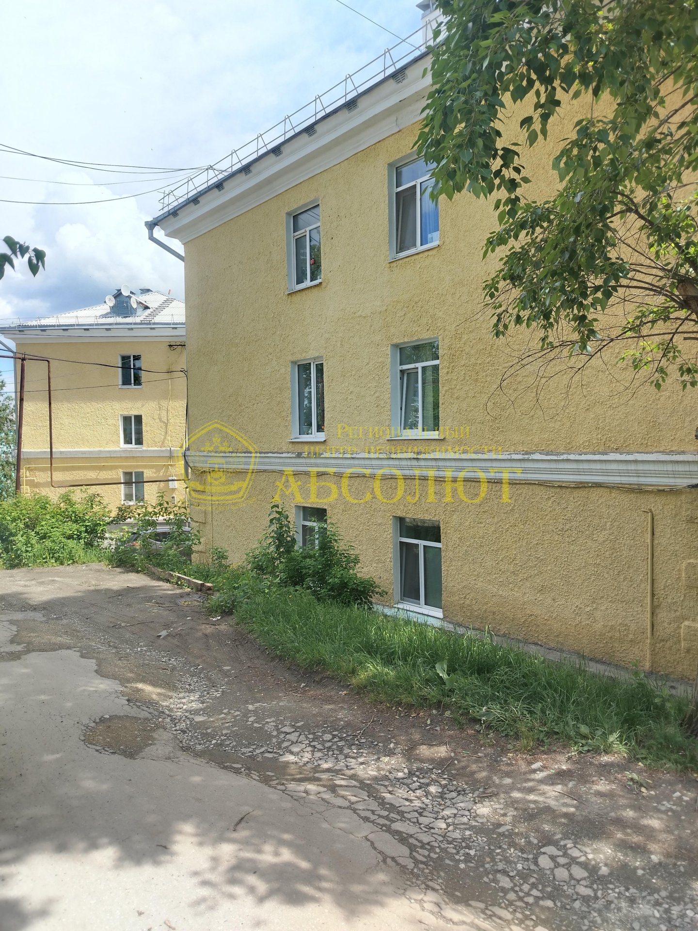 2-к квартира, 1/3 эт., 50.2 м² — фото 2