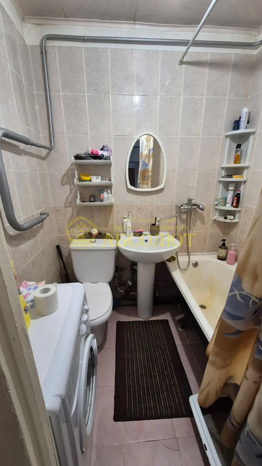 2-к квартира, 5/5 эт., 37.6 м² — фото 10