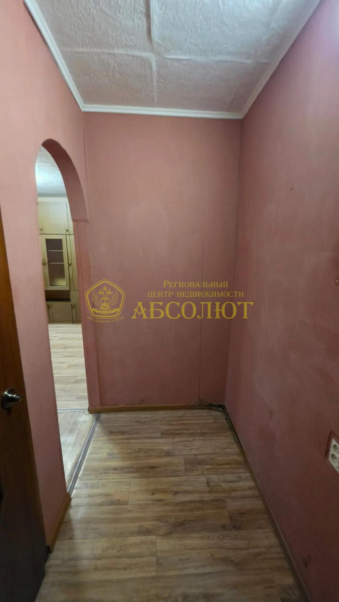 2-к квартира, 5/5 эт., 42 м² — фото 2