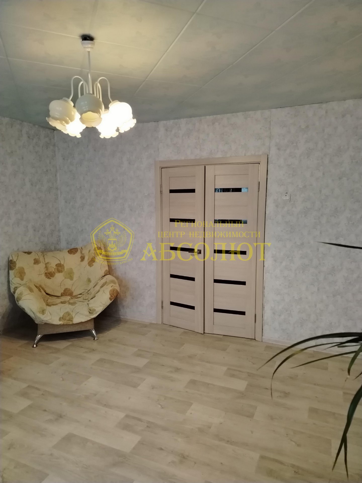 3-к квартира, 5/5 эт., 64.4 м² — фото 1