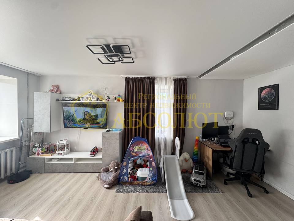 Мира, 18 Региональный центр недвижимости АБСОЛЮТ 195398